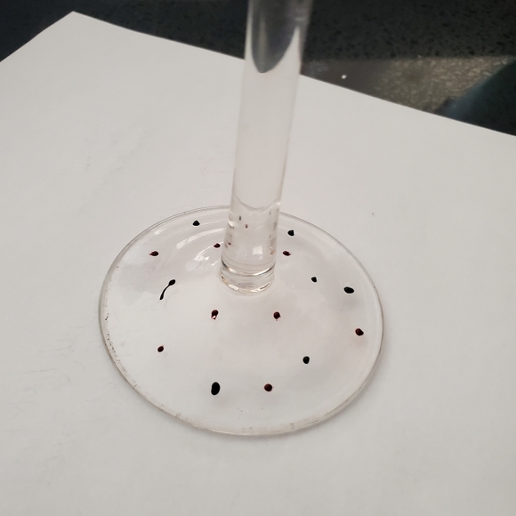 Hand painted wine glasses - Picture 4 of 4